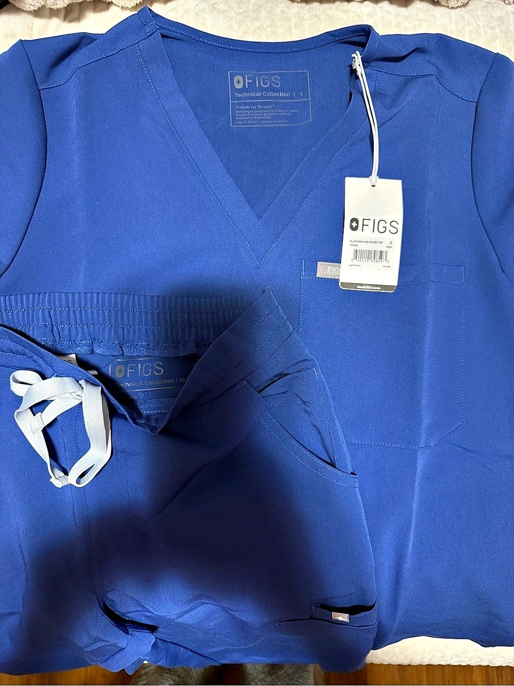 New!!!FIGS Catarina One-Pocket Top Short Sleeve Blue Small set with xs tall pant